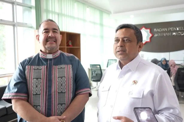 halal bukan islamisasi