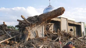 Masjid di Lubuk Sidup yang masih berdiri kokoh